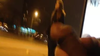 Mergina Mėgsta Pūlingas valgyti ant masažo stalo ir gauna Doggy Style priešais draugu