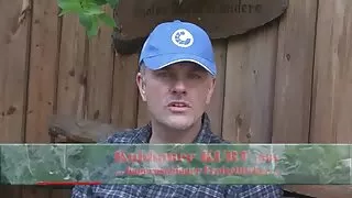 Vaikinas ir mergina ant kėdės užsiima Spalvingas fuck