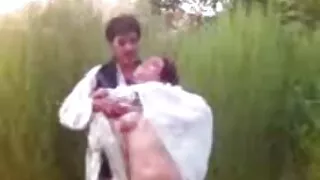 Mergina nešioja apatinis trikotažas se se