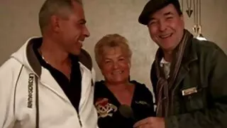 Blondinė Ir Brunetė susitikti pumpuojamas mačo
