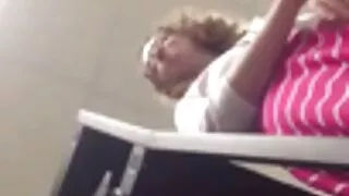 Plonas Busty se se puodą ilgai pakliuvom Aktyvus kareivis